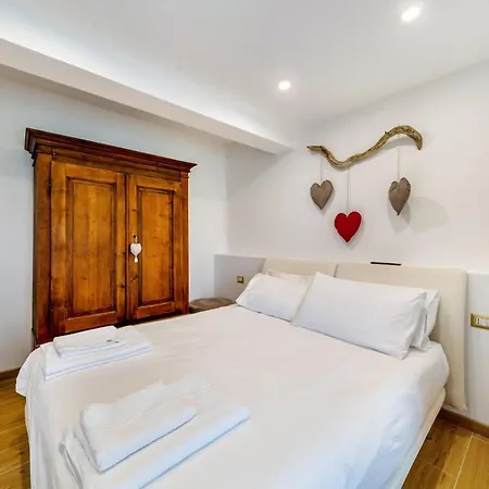 Apartament Alba's *